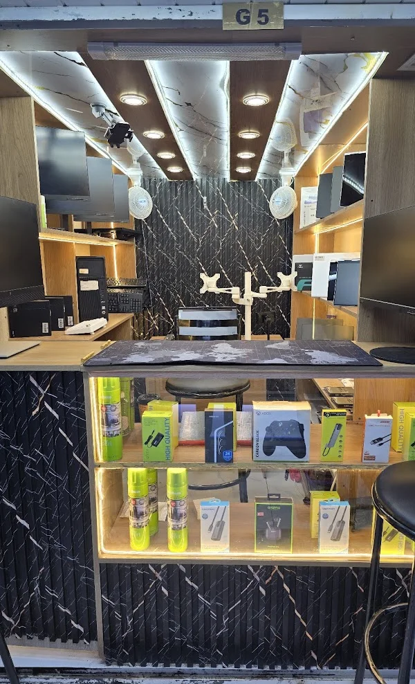 Eduuh Digital Shop Interior